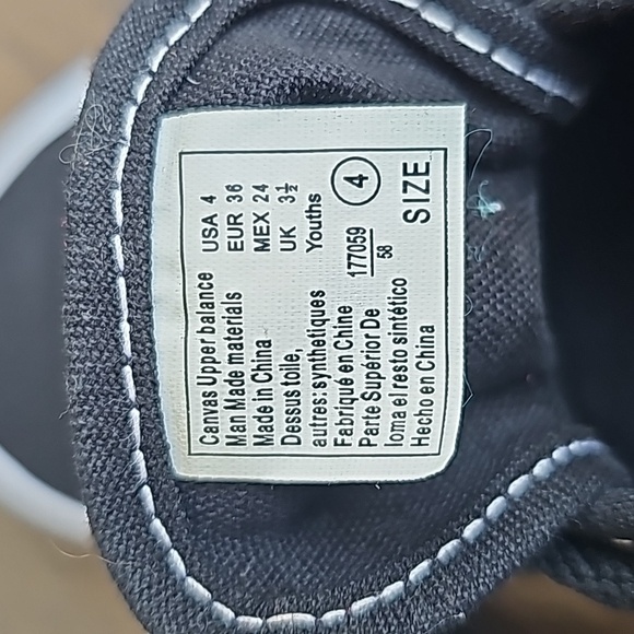 NWOT YOUTH AIRWALKS SIZE 4 - Picture 7 of 10